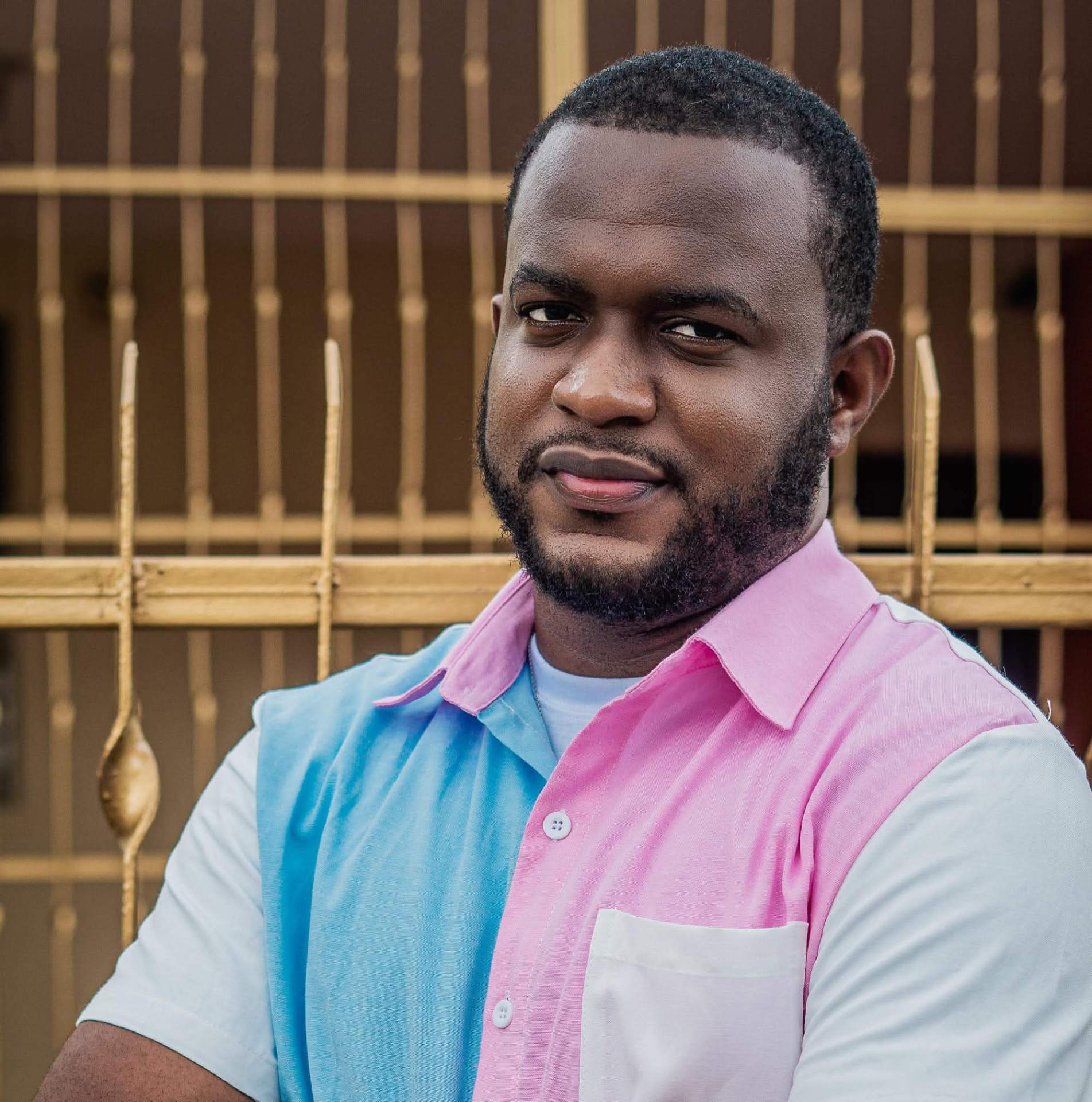 Portrait de Merlin Sidney, fondateur et directeur créatif de DENSI Studio